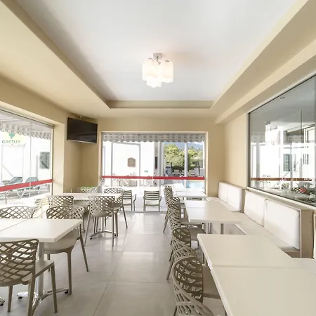 Cactus 3* לגאנאס